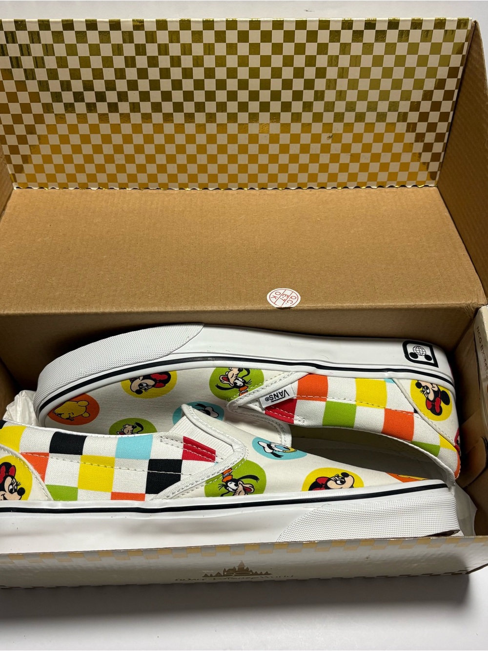 Disney Vans Classic Slip-On WDW 50th Character Buttons Men 8 Women 9.5 NWT